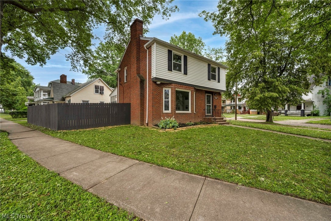 6806 Ottawa