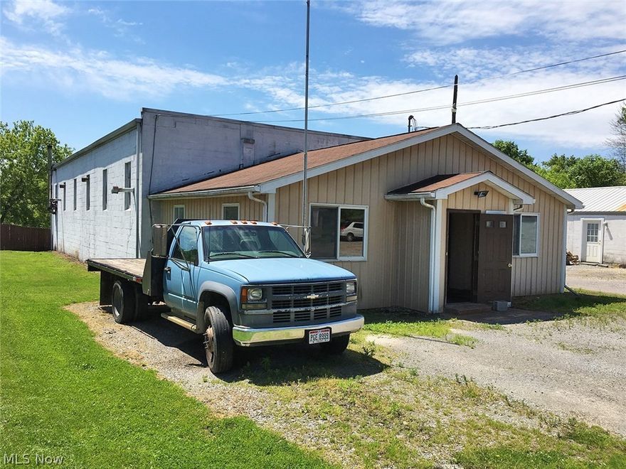 3,300-Sq.-Ft. Commercial Building (Zoned Industrial) - Complete Machine Shop Liquidation – Tooling – Truck – Tow Motors - 14 x 14 Door – 5-Ton Overhead Crane - Mineral Rights Transfer – Building Adaptable To Many Uses - Leetonia Village – Columbiana Co., OH - Owners are retiring, ABSOLUTE AUCTION, all sells to the highest bidders on location: WEDNESDAY – JULY 26, 2017 – 11:00 AM, REAL ESTATE SELLS AT 12:00 PM - Real estate comprises a .31-acre industrial lot w/ well-maintained block building. Building has a shop area w/ 14’ door, overhead Reznor gas heat, 5-ton overhead crane, approx. 36’ x 72’. Also, a 24’ x 32’ office area, 3 offices, private restroom, employee’s restroom, and city utilities. Building adaptable to nearly any use. Better take a look! Current taxes are $769.45 per half year. TERMS ON REAL ESTATE: 15% down auction day, balance due at closing. A 10% buyer’s premium will be added to the highest bid to establish the purchase price, which goes to the seller. Any desired ins