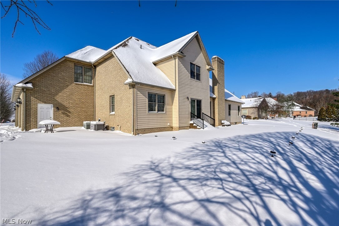 Nobles Pond - Residential