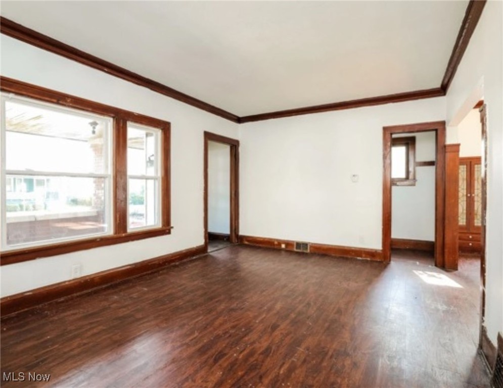 15711 Grovewood