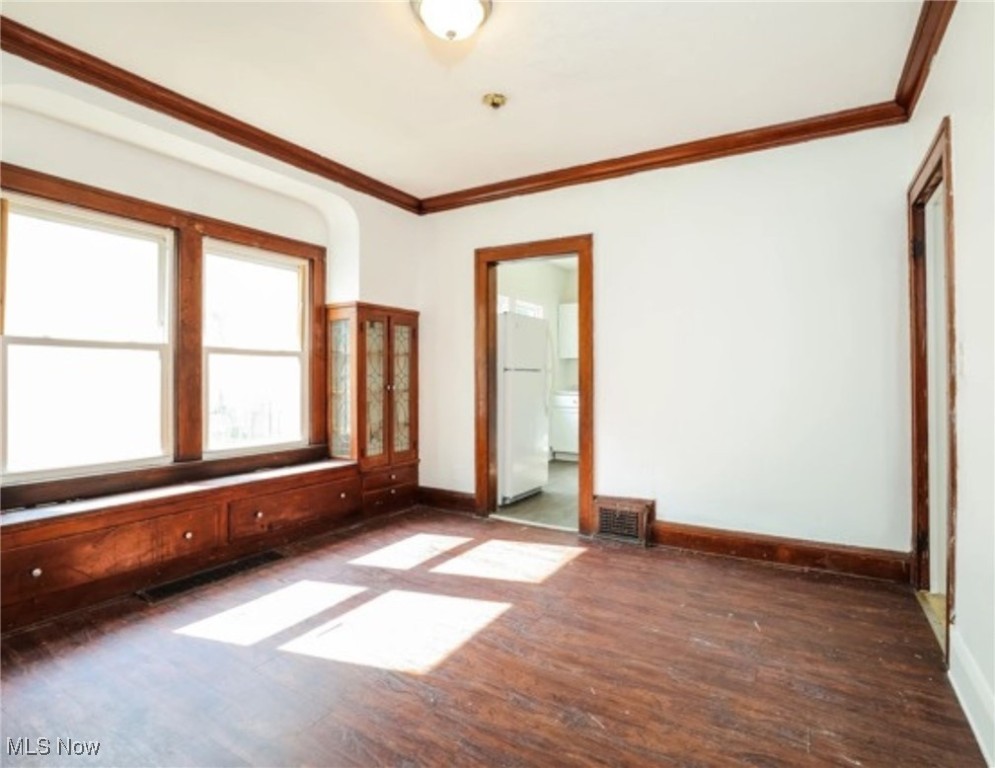 15711 Grovewood