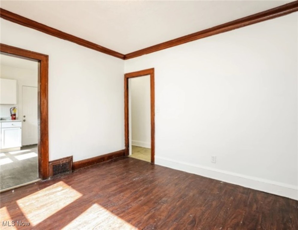 15711 Grovewood