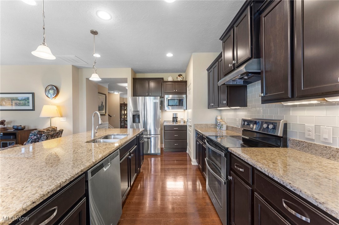 7982 Walcott Way, Mentor, Ohio image 16