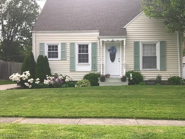 Very well maintained cape west of State Road and
close to the Portage Crossings shopping center. This home is ready to move into. What sets it apart from other capes in the Falls is the huge master suite with full bath and walk in closet on the second floor. All appliances stay including washer and dryer. There is a partially finished rec room in the basement with a full bath. In the kitchen there were additional cupboards added and a dishwasher installed. Laminate flooring has been installed and a nice patio for entertaining.
This home won't last.