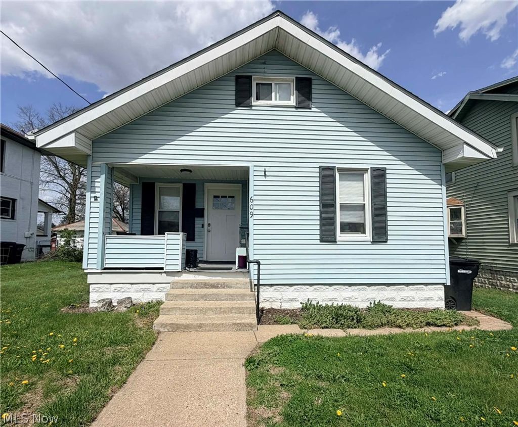Photo of 609 Seborn Avenue, Zanesville, OH 43701 (MLS # 5198967)