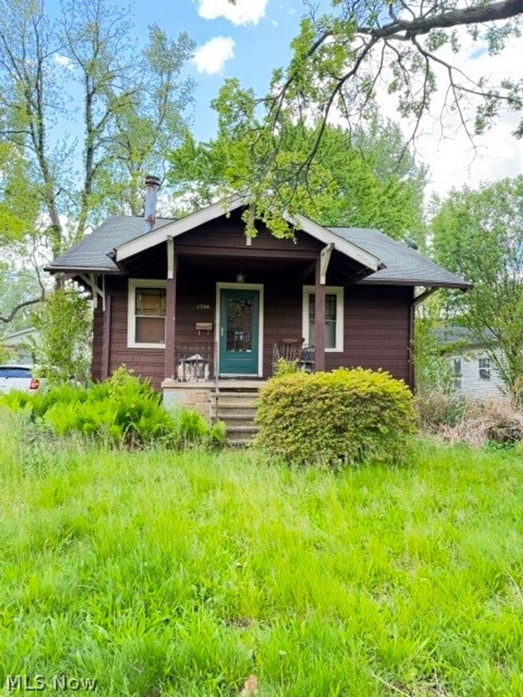 Photo of 1706 Hampton Road, Akron, OH 44305 (MLS # 5210367)