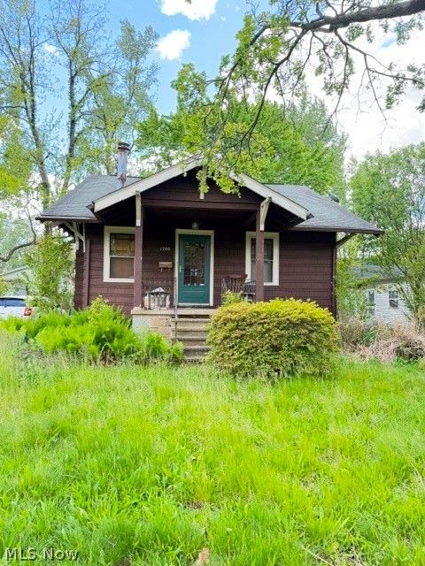 Photo of 1706 Hampton Road, Akron, OH 44305 (MLS # 5210367)