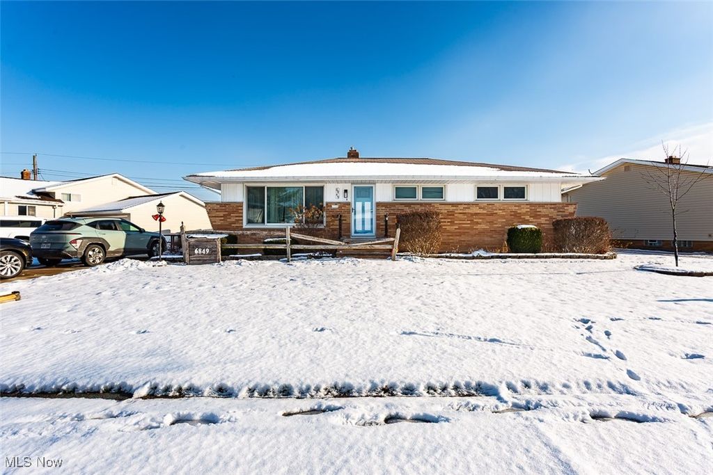 Photo of 6849 Lantern Lane, Parma Heights, OH 44130 (MLS # 5177909)