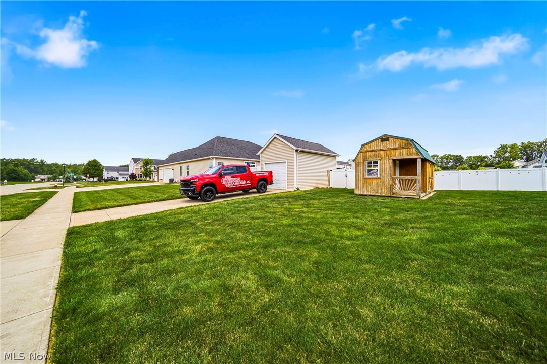 7347 Warblers Lane