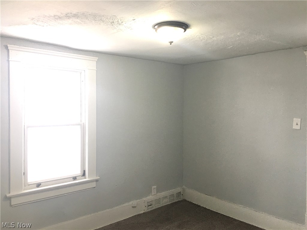 Voris - Residential Lease