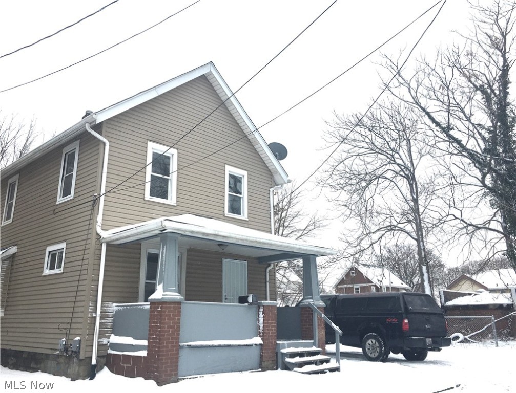 No Section 8 / Vouchers
Newly Updated, Fenced yard, professionally managed!
