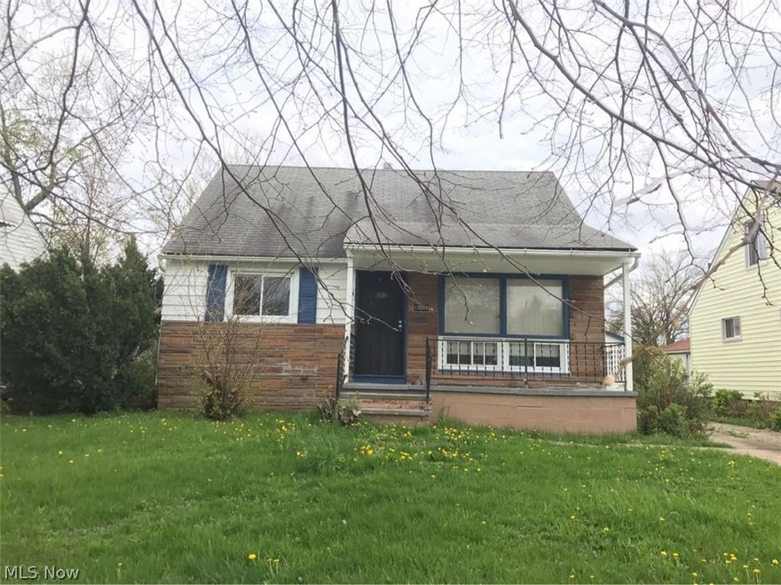 Come see this great starter home! 3 bed 1 bathroom bungalow! Updated bathroom, vinyl windows, new hot water tank, updated electrical and newer furnace. House needs some TLC but has loads of potential!