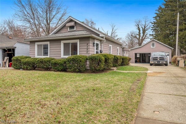 4385 W 229TH ST, CLEVELAND, OH 44126 - Image de662e7db0c8fb6e0b4c6ce77ea7b1ae/1067208341