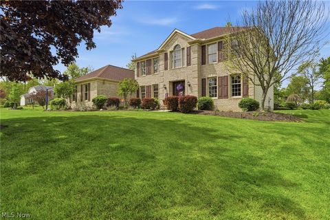 Photo of 9936 Tamarack Trail, Brecksville, OH 44141 (MLS # 5210034)