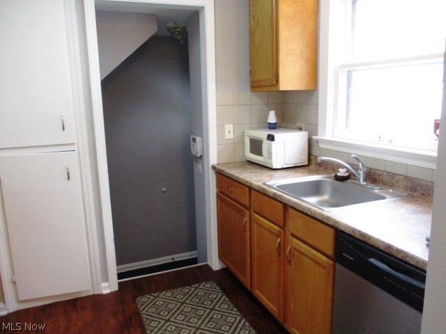 Oxford Manor - Residential Lease