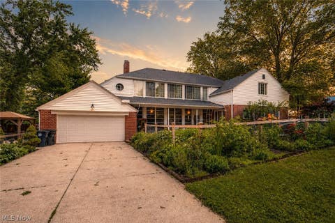 Homes For Sale - 326 Dorchester Road<br/> Akron, OH 44320