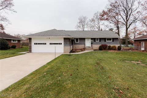 Photo for 406 Cary Jay Boulevard