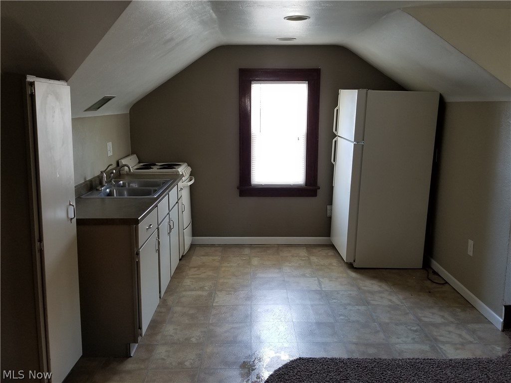 City/Youngstown - Residential Lease