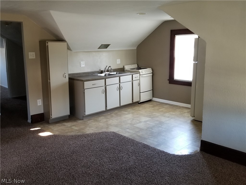 City/Youngstown - Residential Lease