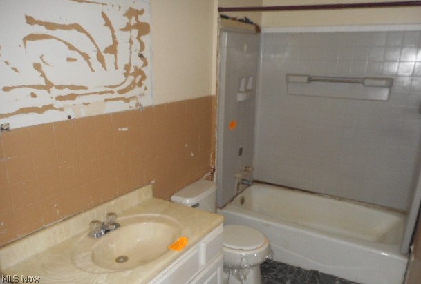 Benedict & Roots - Residential Income