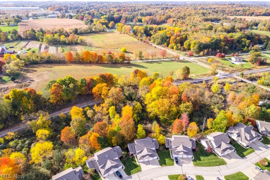 Creekside/Pleasant Lakes Condo - Residential