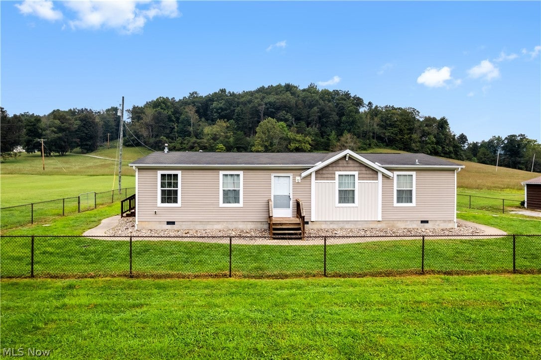 9098 Bonds Creek Road