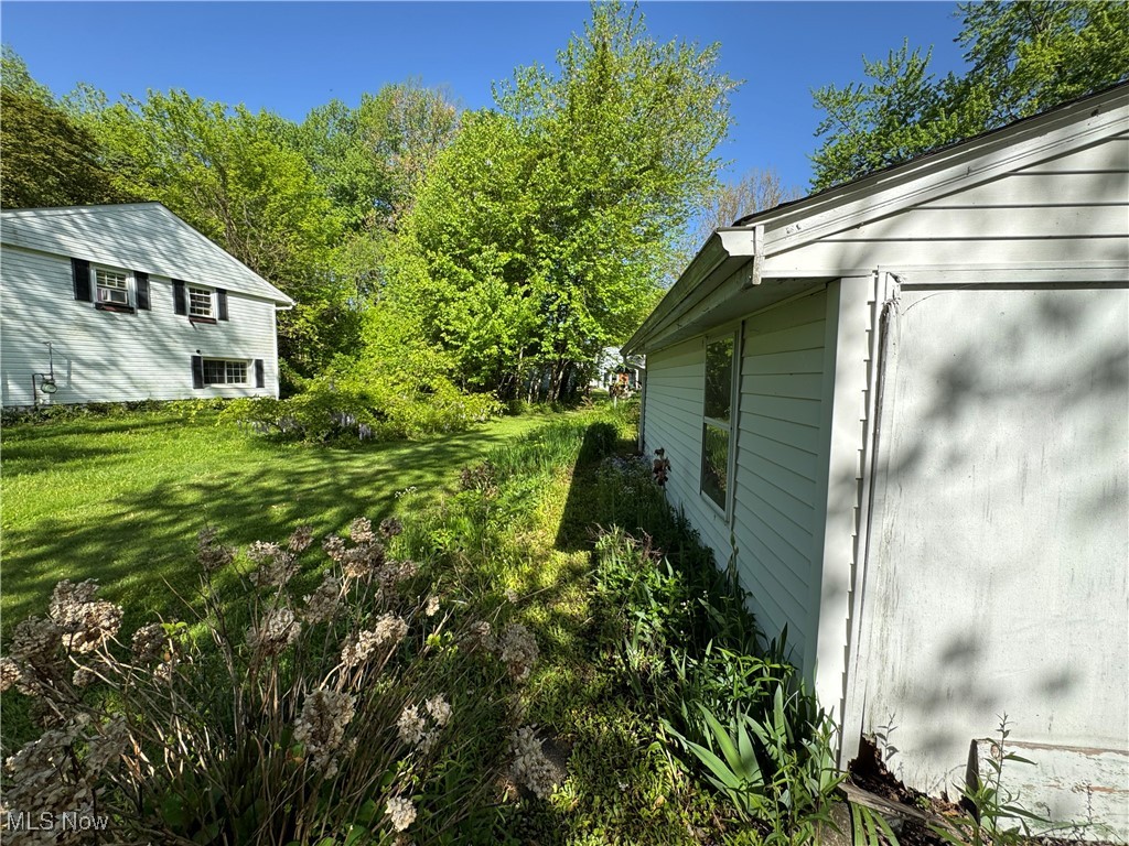 1464 Mohawk Drive, Madison, Ohio image 18