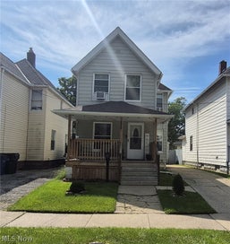 3917 Mapledale Avenue Cleveland OH 44109