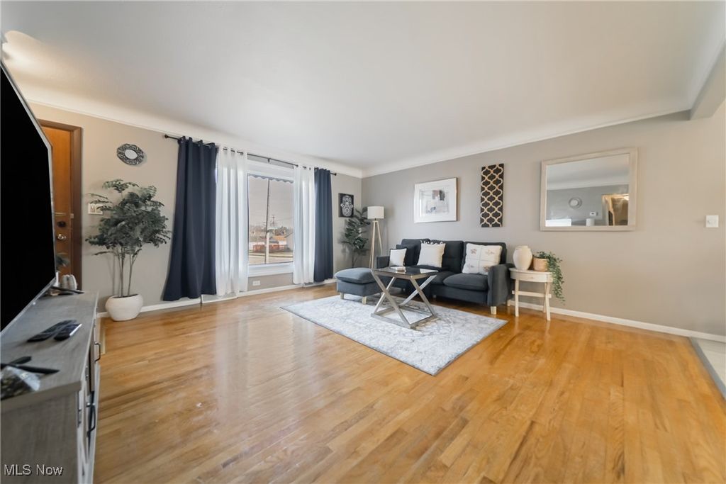 Photo of 3203 Hetzel Drive, Parma, OH 44134 (MLS # 5181016)