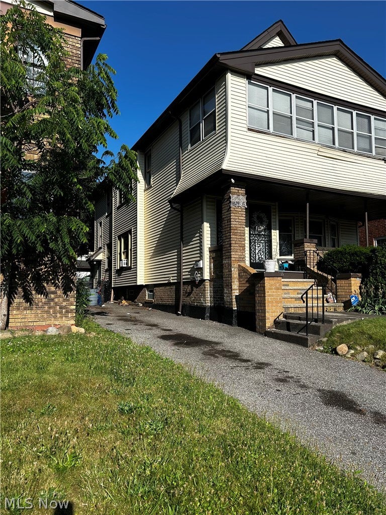 Photo of 3629 Menlo Road, Shaker Heights, OH 44120 (MLS # 5223293)