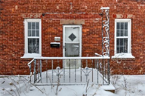 Tiny photo for 1008 E 6th Street, Ashtabula, OH 44004 (MLS # 5178985)