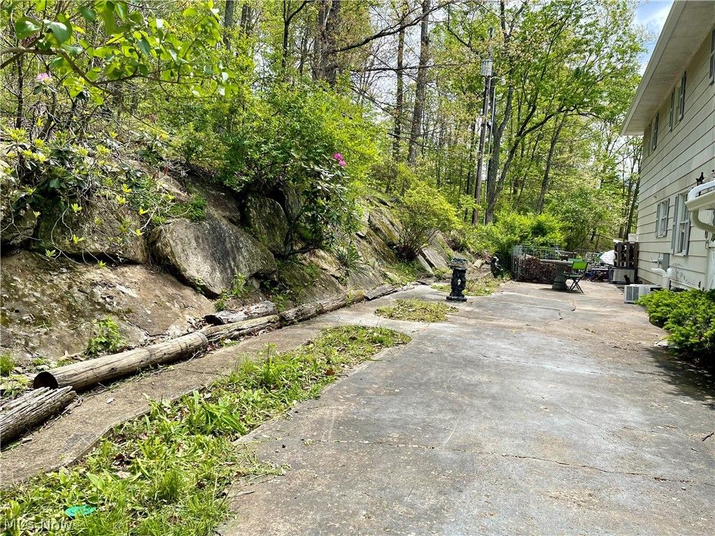 Photo of 58970 Vocational Road, Byesville, OH 43723 (MLS # 5207433)