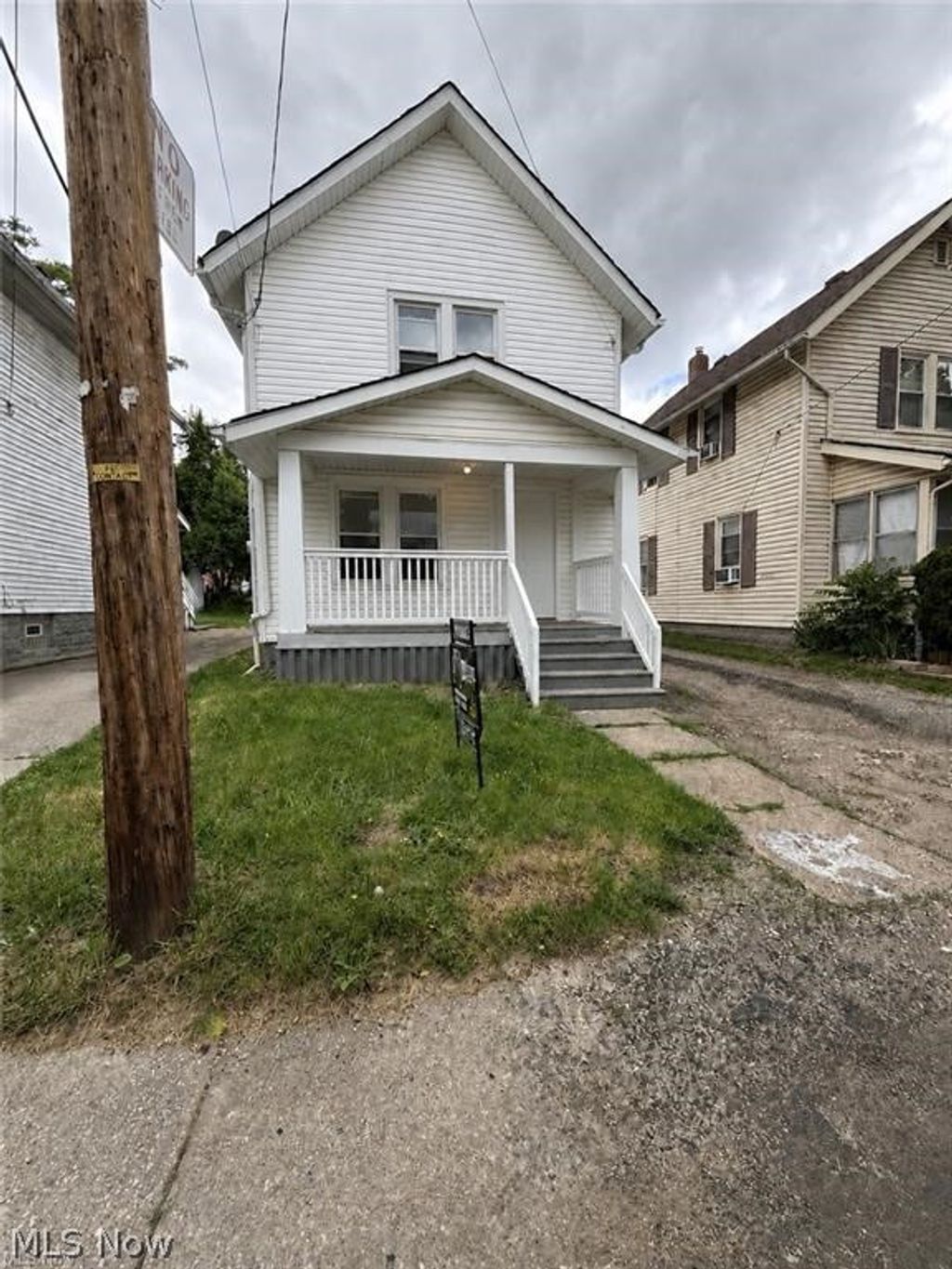 Photo of 802 Clay Drive, Akron, OH 44311 (MLS # 5225954)
