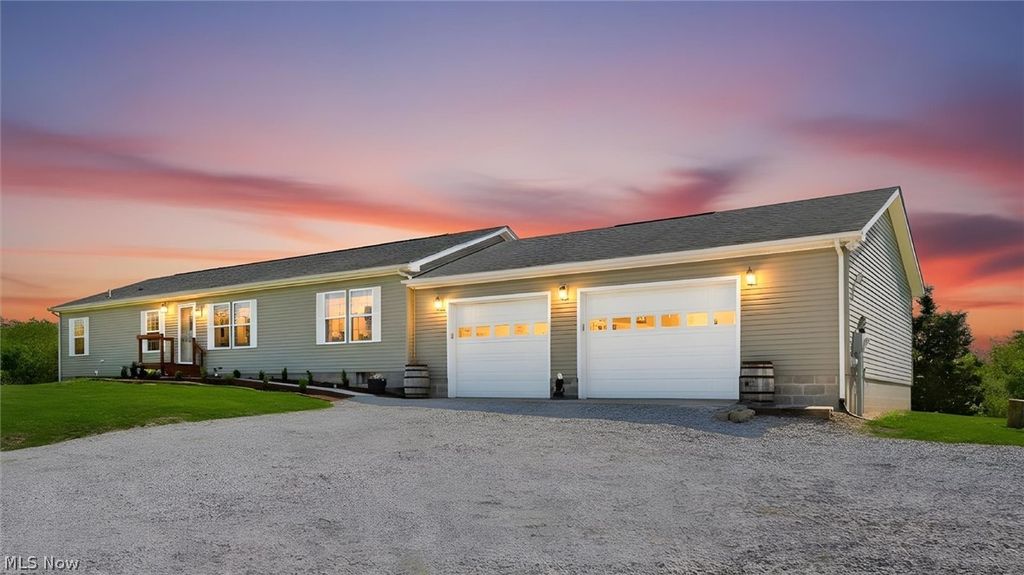 Photo of 4780 Huggins Road, Zanesville, OH 43701 (MLS # 5209211)
