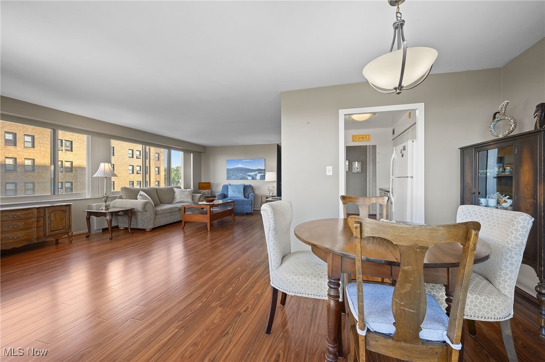 Marine Towers East Condo - Residential