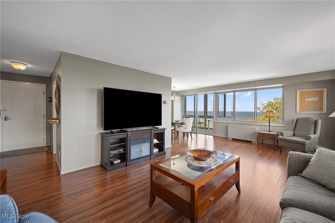 Marine Towers East Condo - Residential