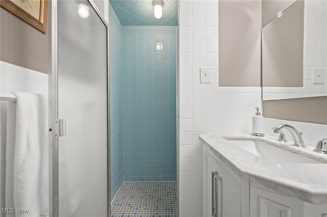 Marine Towers East Condo - Residential