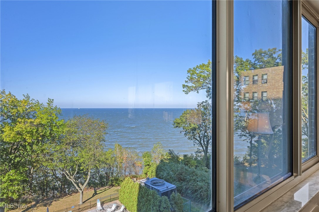 Marine Towers East Condo - Residential