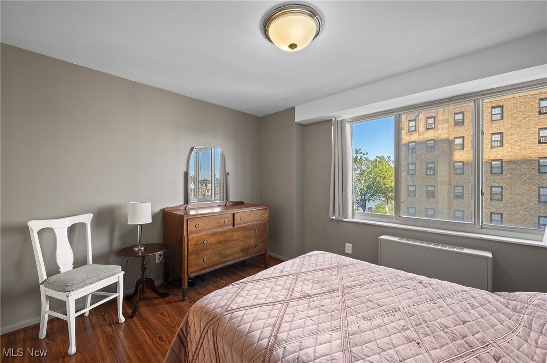 Marine Towers East Condo - Residential