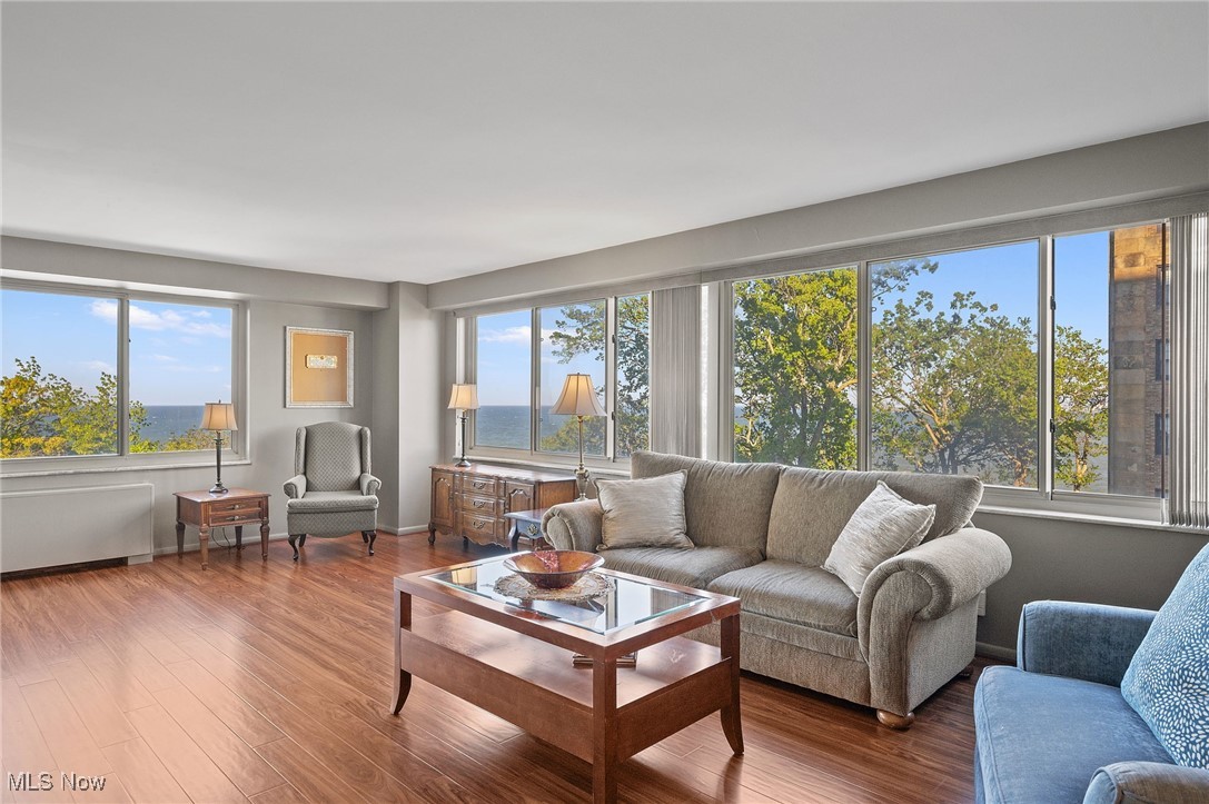 Marine Towers East Condo - Residential