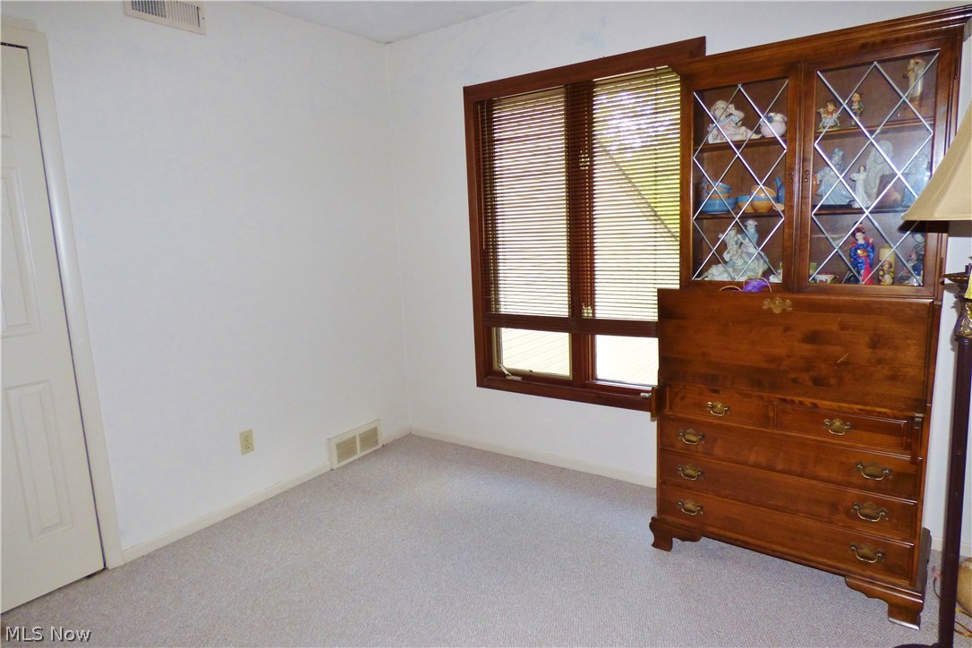 Trees Condo - Residential