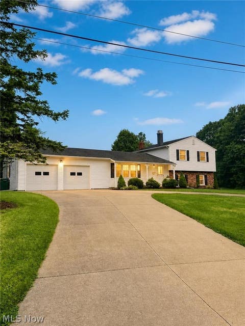 Homes For Sale - 20 Cortland Circle<br/> Ashtabula County, Geneva, OH 44041