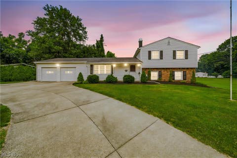 Homes For Sale - 20 Cortland Circle<br/> Geneva, OH 44041
