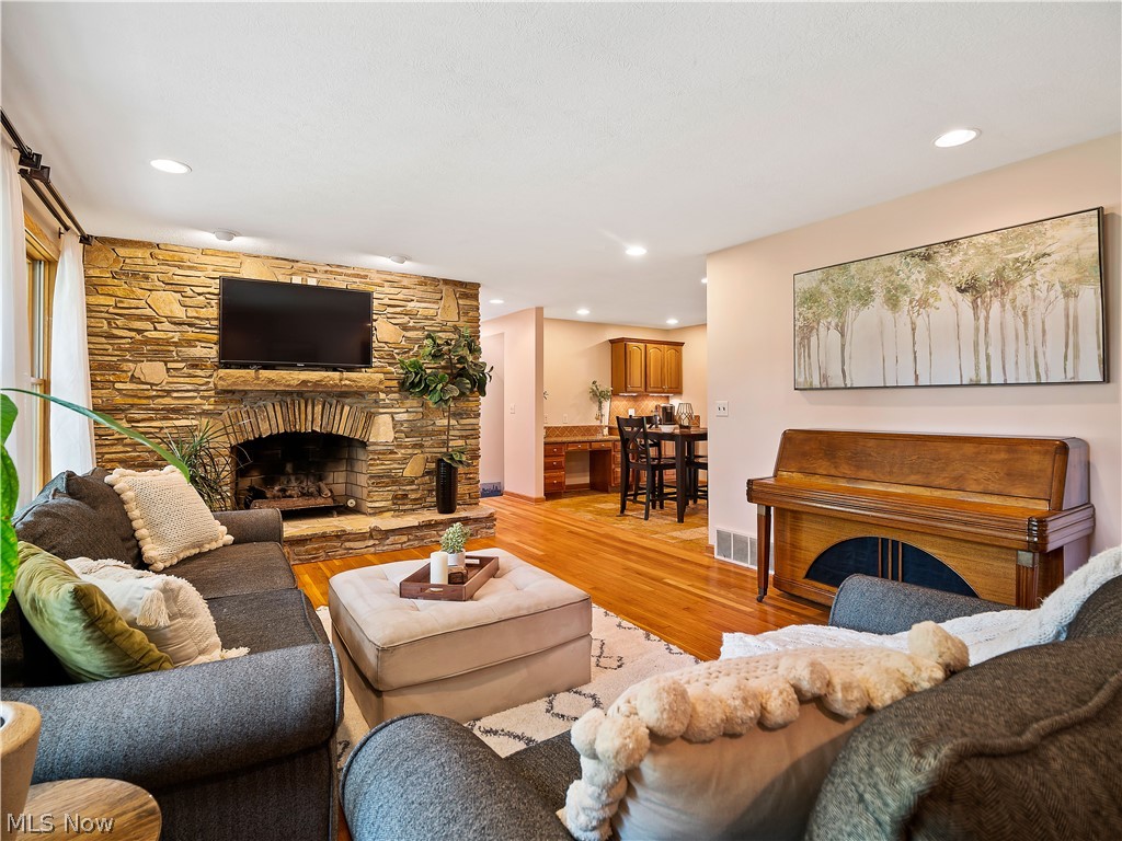 West/Cuyahoga River 3 - Residential