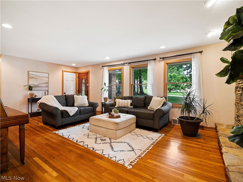 West/Cuyahoga River 3 - Residential