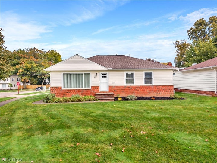 Photo 1 of 47 — 4799 N Sedgewick Road, Lyndhurst, OH 44124