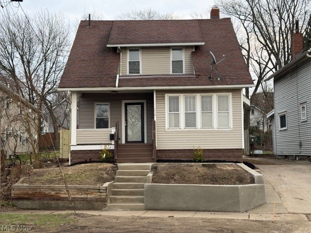 Photo of 116 Munroe Falls Avenue, Cuyahoga Falls, OH 44221 (MLS # 5196920)