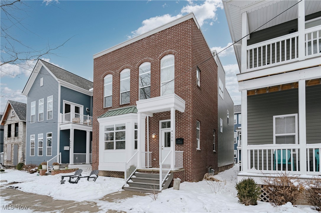 Clinton Court Twnhms Sub Un B - Residential