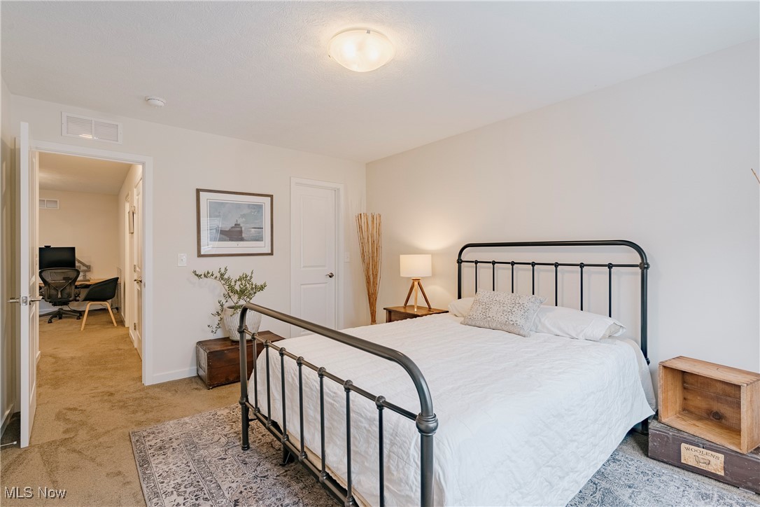 Clinton Court Twnhms Sub Un B - Residential