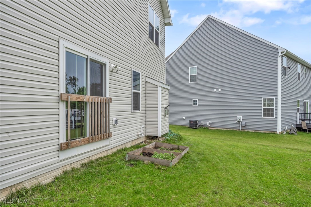4689 Louis Lane, Stow, Ohio image 40